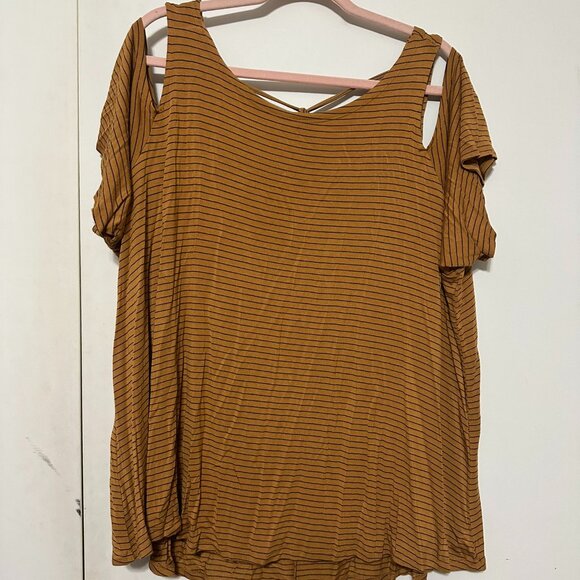 Maurices Split open shoulder striped shirt - Picture 1 of 2